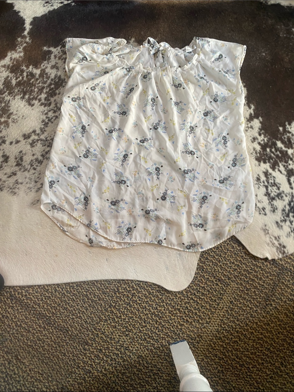 LC Lauren Conrad White Floral Ruffle-Neck Blouse with Blue and Yellow Blooms